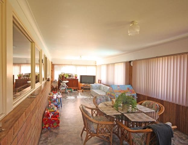 8 Barooga Avenue, BRADBURY NSW 2560, Bradbury - Thumbnail 2