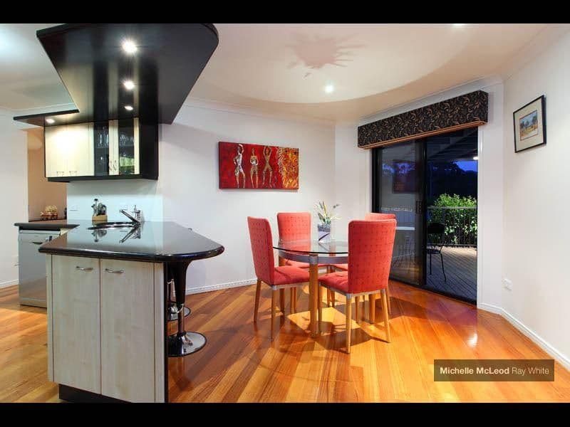 17 Carissa Place, CHAPEL HILL QLD 4069, Chapel Hill - Thumbnail 5