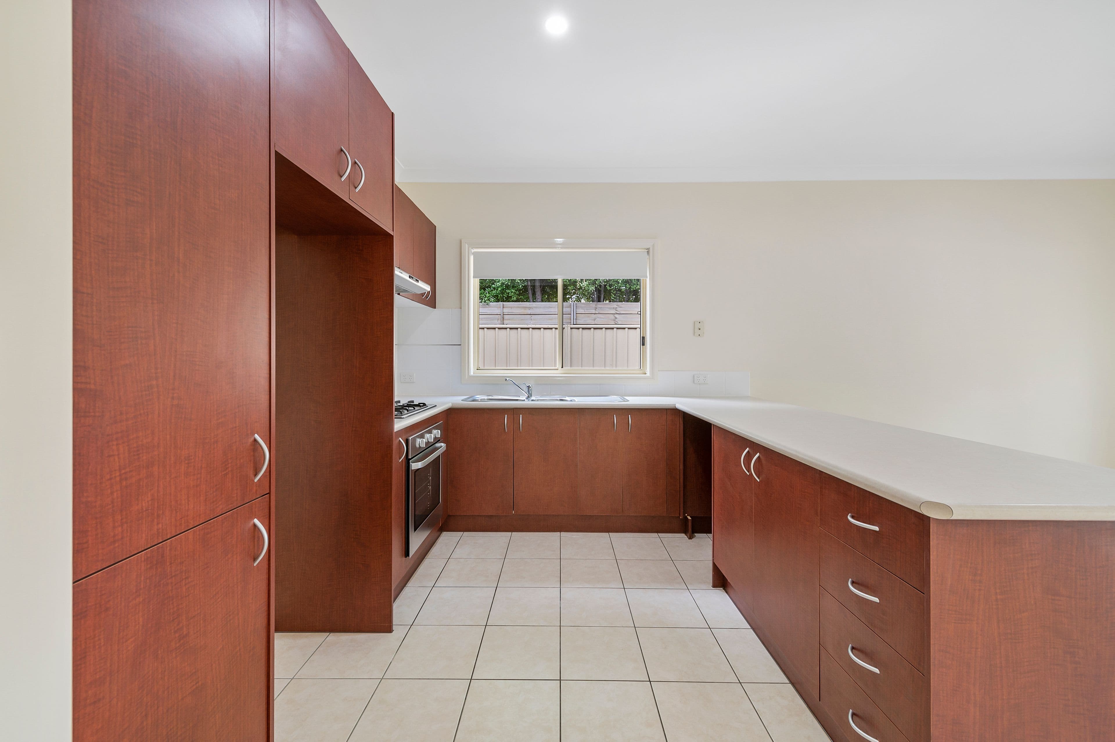 12 RENFREY Gardens, Caroline Springs VIC 3023, Caroline Springs - Thumbnail 5