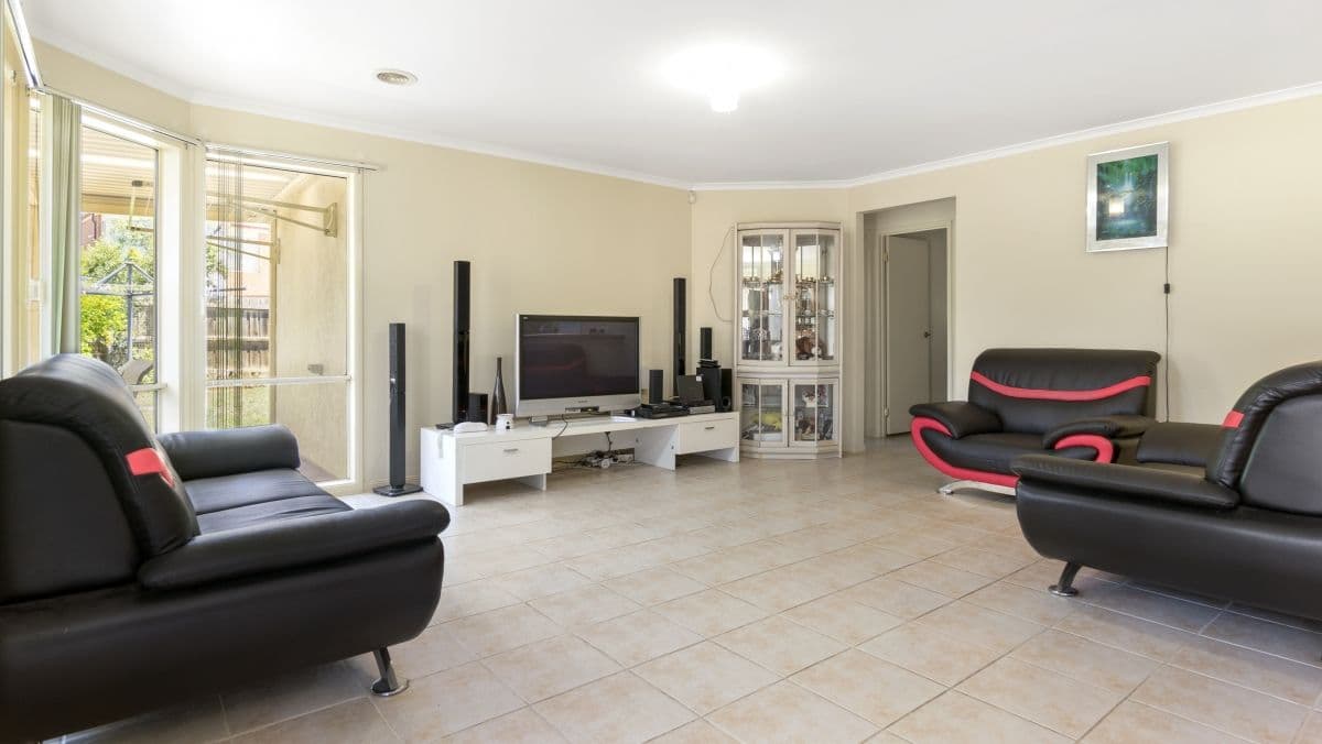 24 Harvest Way, Werribee VIC 3030, Werribee - Thumbnail 4