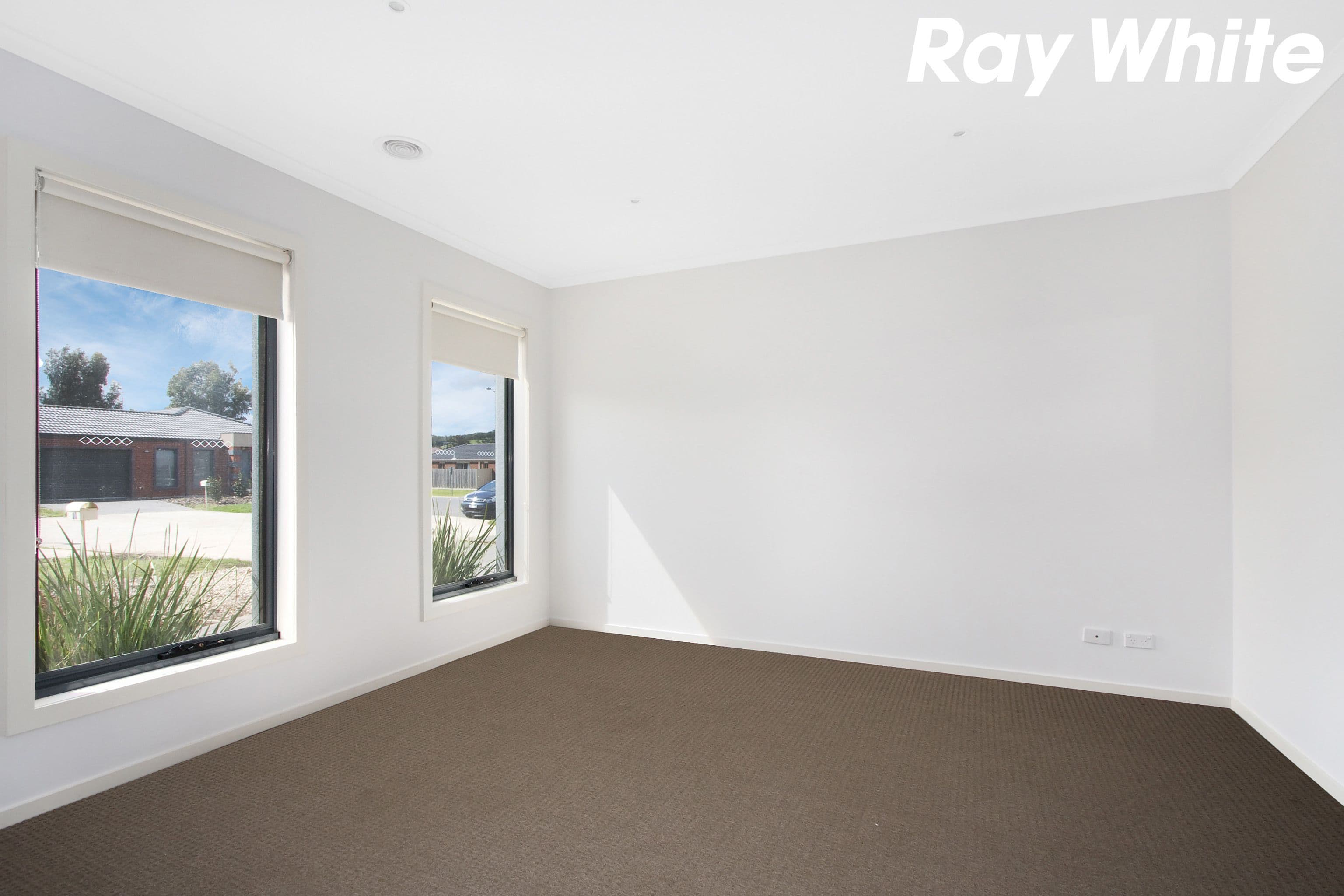 37 Elderberry Way, Pakenham VIC 3810, Pakenham - Thumbnail 2