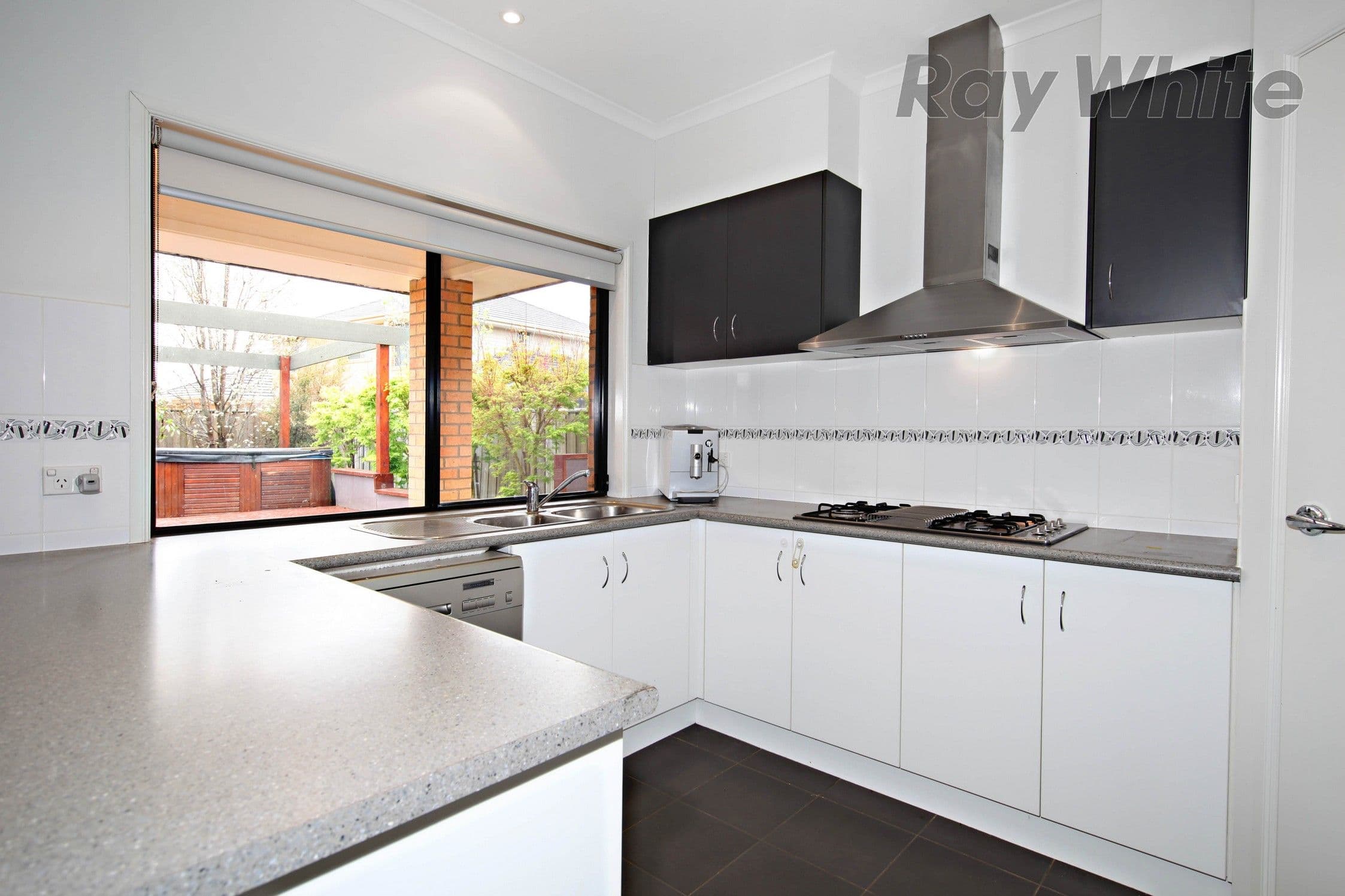 34 Half Moon Terrace, Sanctuary Lakes VIC 3030, Sanctuary Lakes - Thumbnail 5