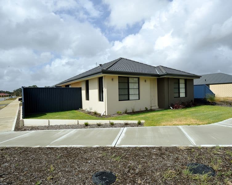 61 Claret Ash Boulevard, BALDIVIS WA 6171, Baldivis - Image 1