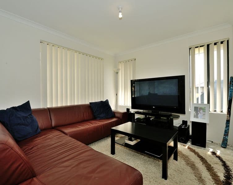 61 Claret Ash Boulevard, BALDIVIS WA 6171, Baldivis - Thumbnail 3