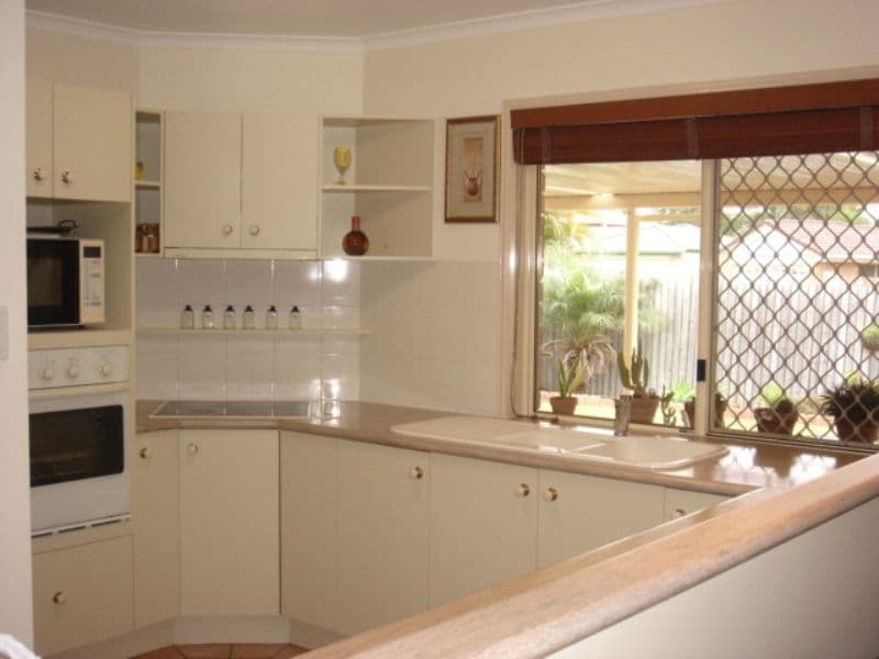 13 Poinciana Place, EIGHT MILE PLAINS QLD 4113, Eight Mile Plains - Thumbnail 4
