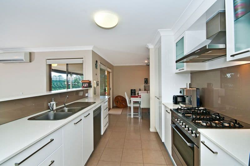 10 Bunbury Court, ELANORA QLD 4221, Elanora - Thumbnail 4