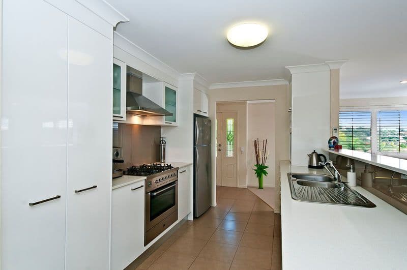 10 Bunbury Court, ELANORA QLD 4221, Elanora - Thumbnail 8