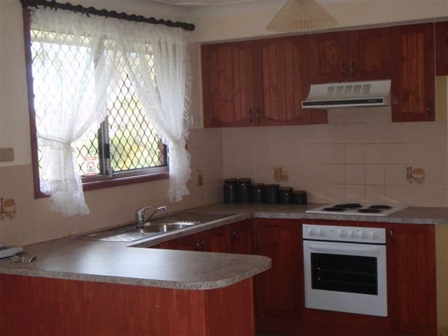 9 Fulton Close, BOLTON POINT NSW 2283, Bolton Point - Thumbnail 2