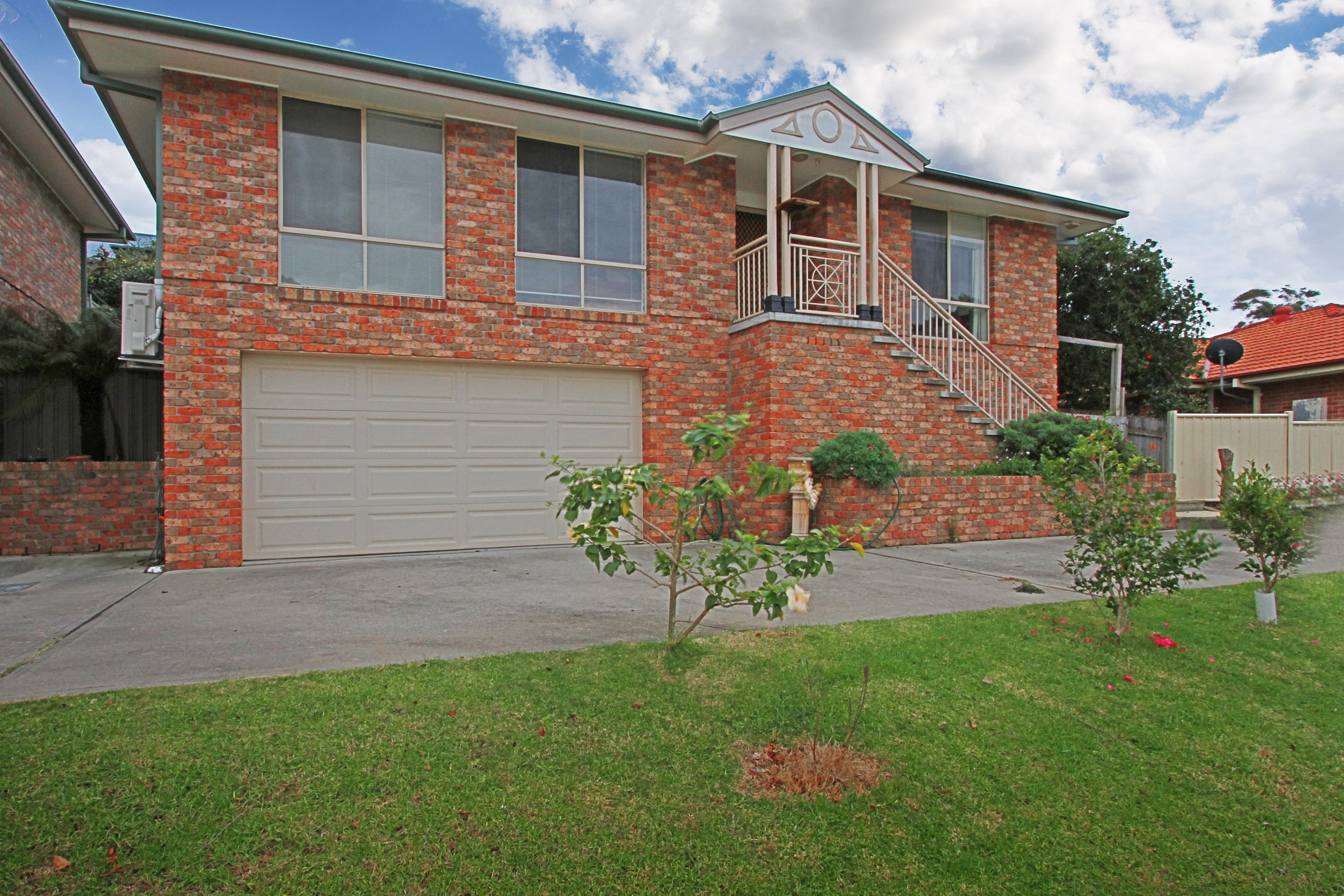 74 Hume Road, Sunshine Bay - Image 1