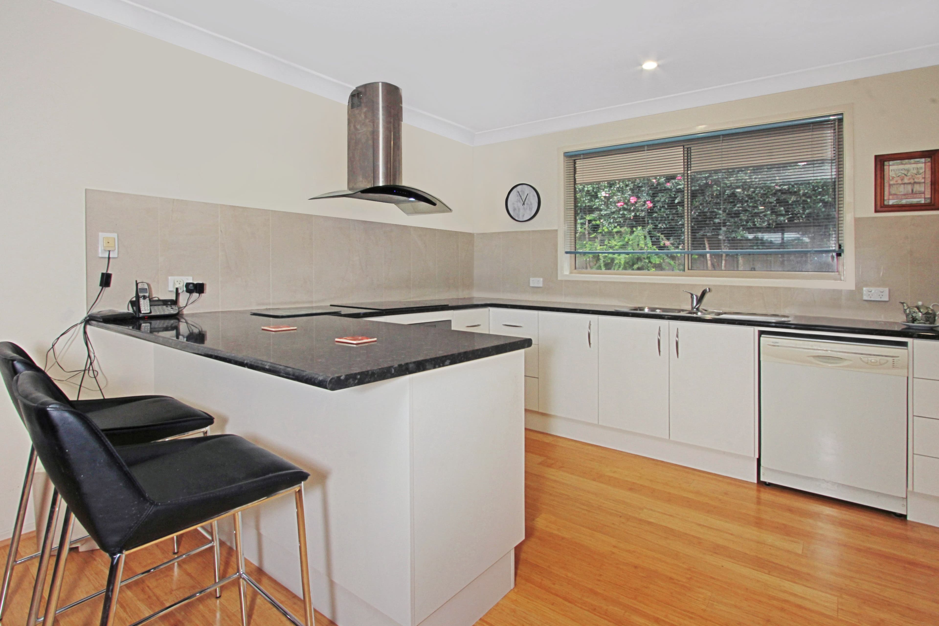 74 Hume Road, Sunshine Bay - Thumbnail 4