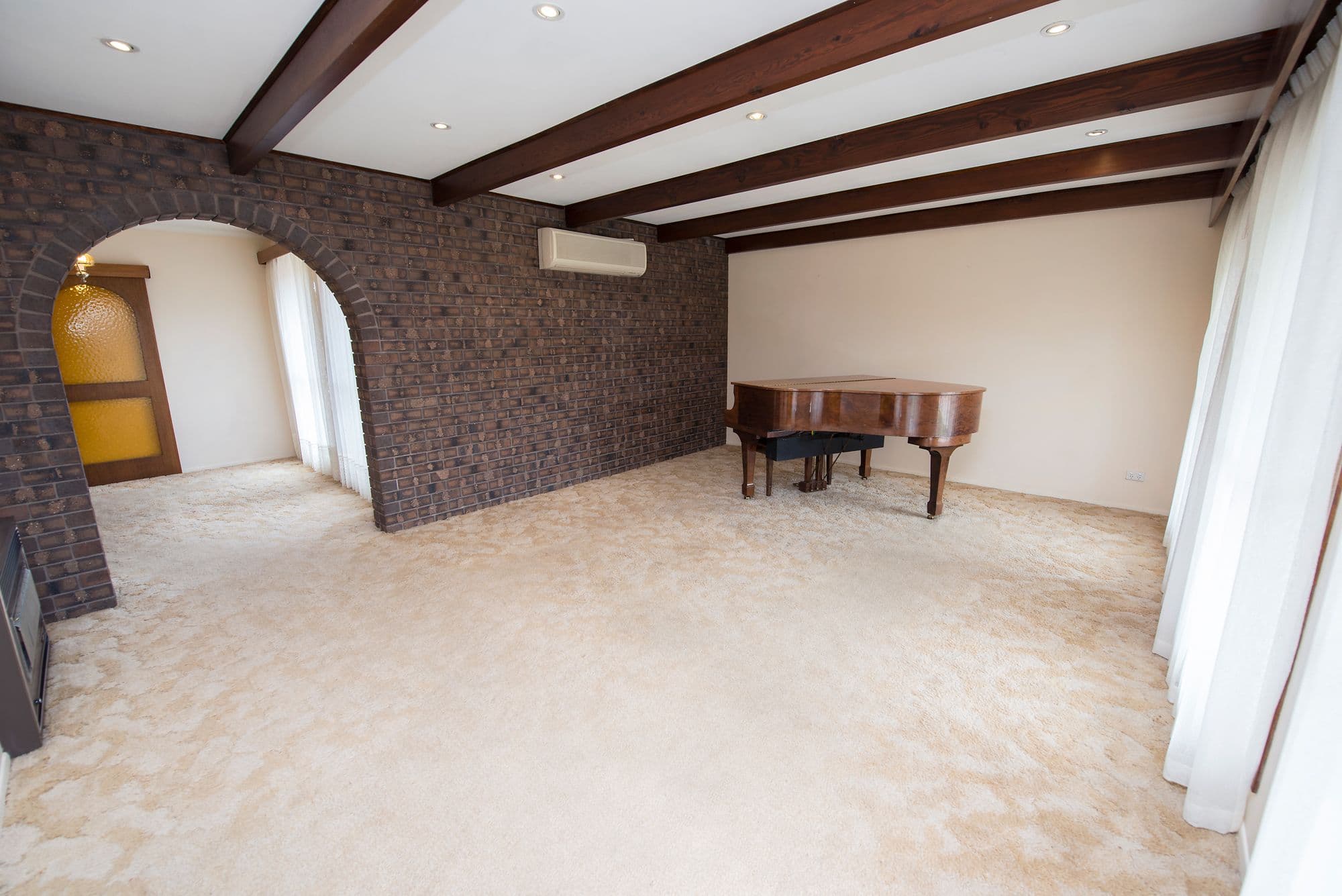 6 Currie Street, Swan Hill VIC 3585, Swan Hill - Thumbnail 2