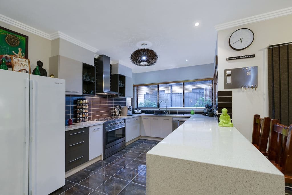 2 Gatestone Road, EPPING VIC 3076, Epping - Thumbnail 2