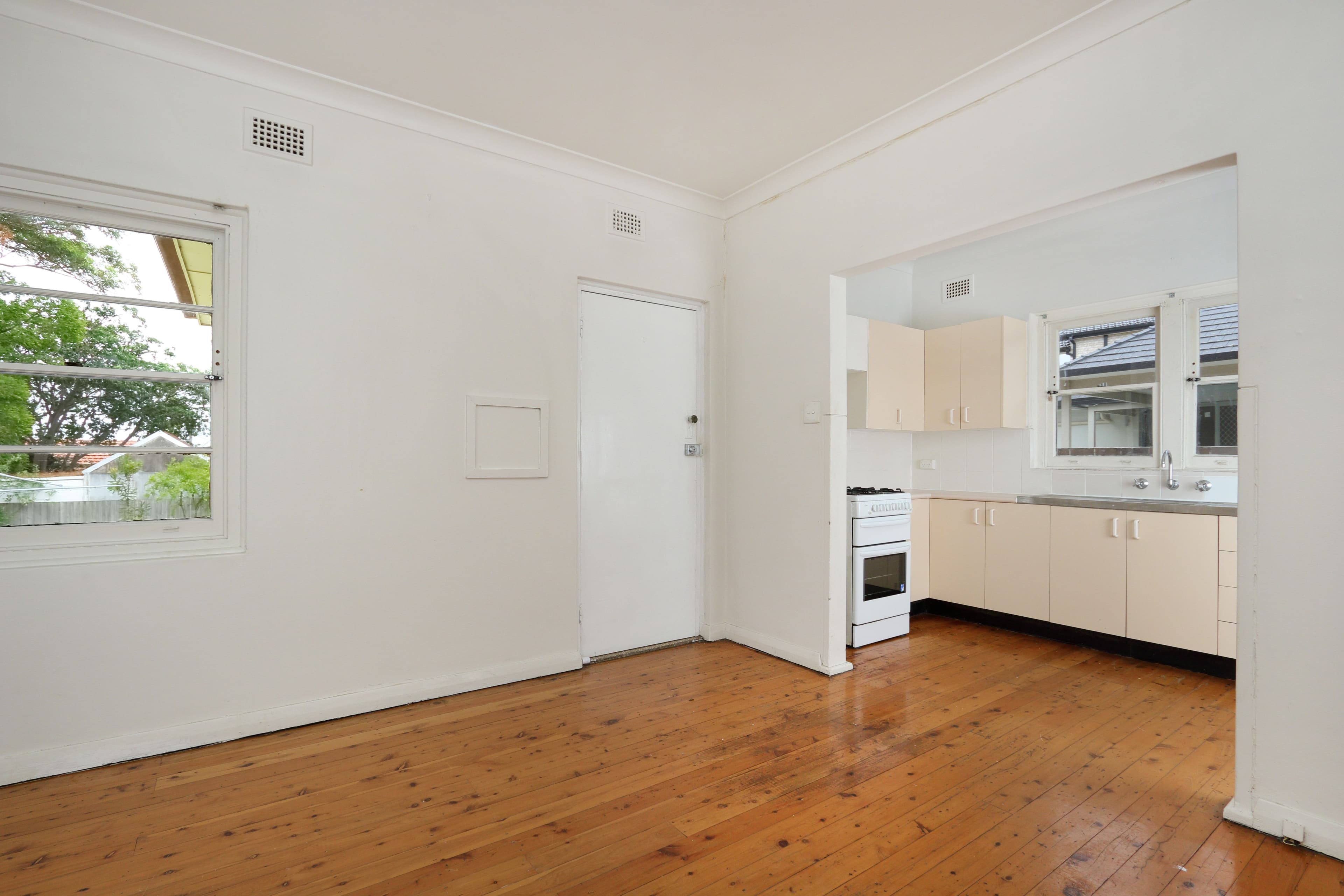 67 Iliffe Street, Bexley - Thumbnail 5
