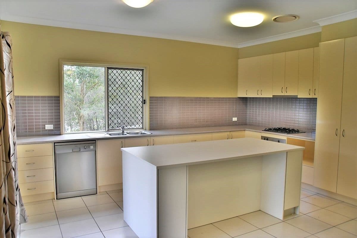 2 Yarraman Chase, Waterford QLD 4133, Waterford - Image 1