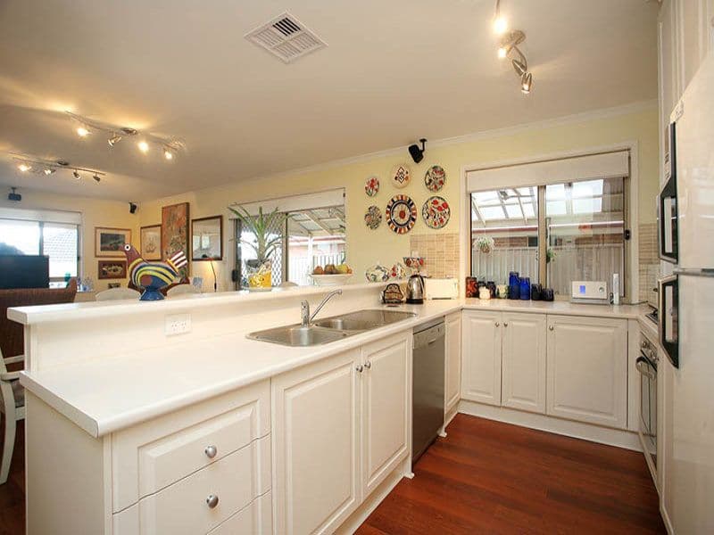 16 Sylvan Circuit, NOARLUNGA DOWNS SA 5168, Noarlunga Downs - Thumbnail 2