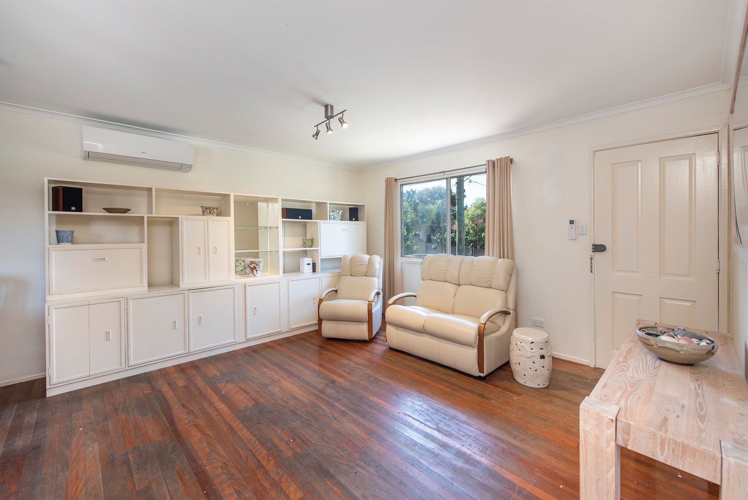 90 Ewing Road, Woodridge QLD 4114, Woodridge - Thumbnail 3