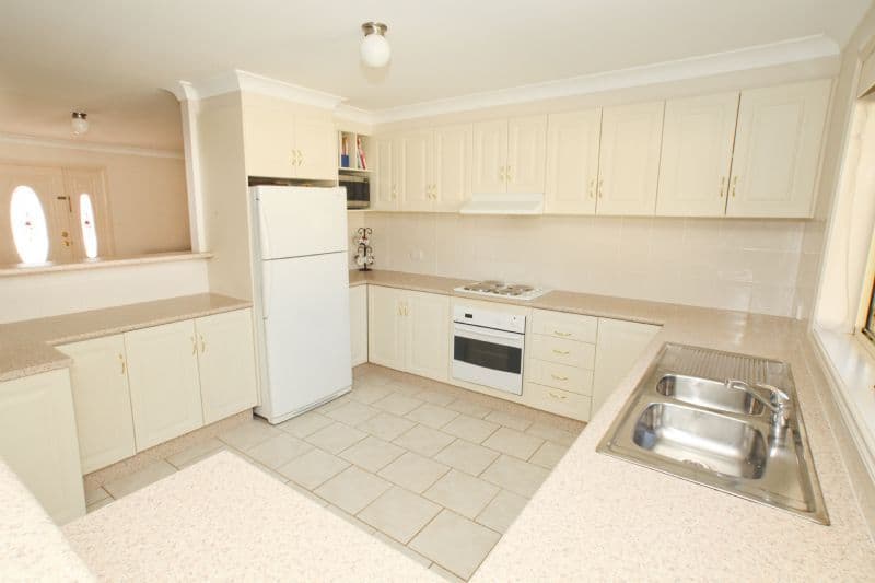 16 POWYS Place, GRIFFITH NSW 2680, Griffith - Thumbnail 3