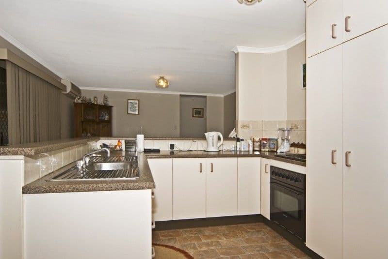 21 Gundry Court, KEARNEYS SPRING QLD 4350, Kearneys Spring - Thumbnail 4