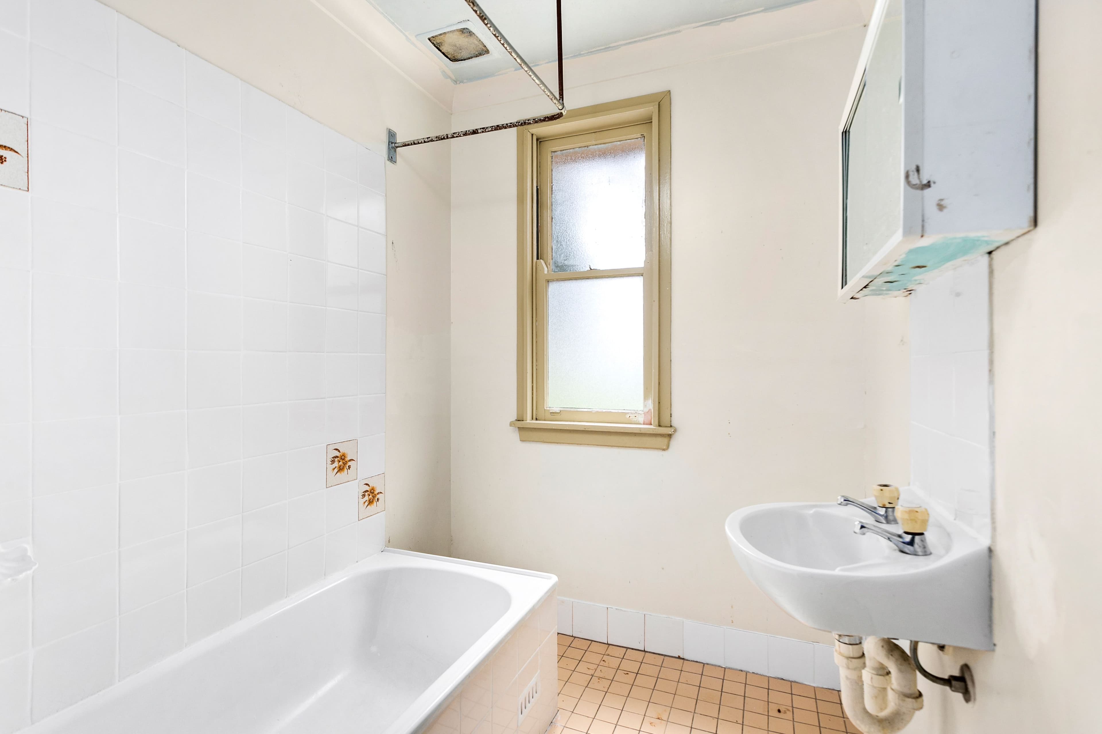 1 Thornett Street, Barrack Heights - Thumbnail 3