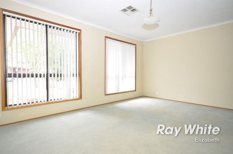 6 Pinicle Court, ANDREWS FARM SA 5114, Andrews Farm - Thumbnail 2
