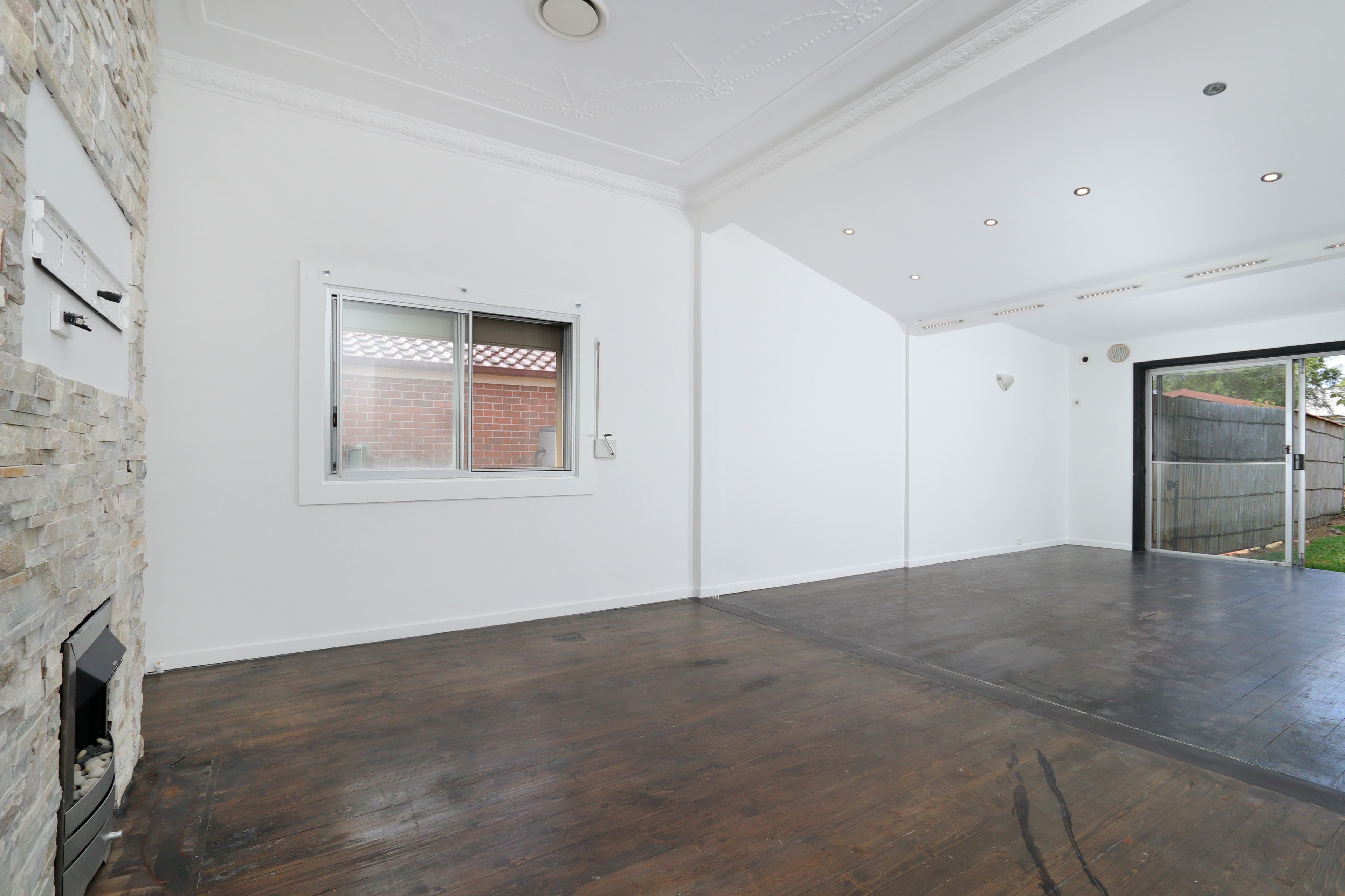 644 King Georges Road, Penshurst - Thumbnail 2