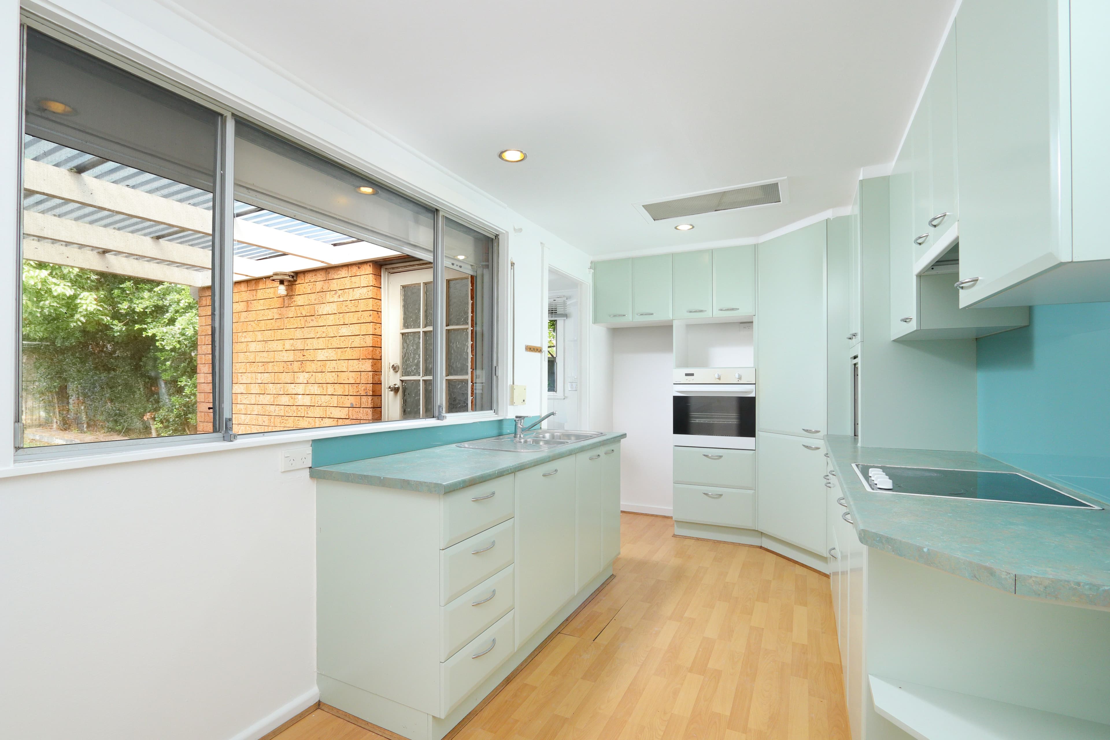 644 King Georges Road, Penshurst - Thumbnail 3