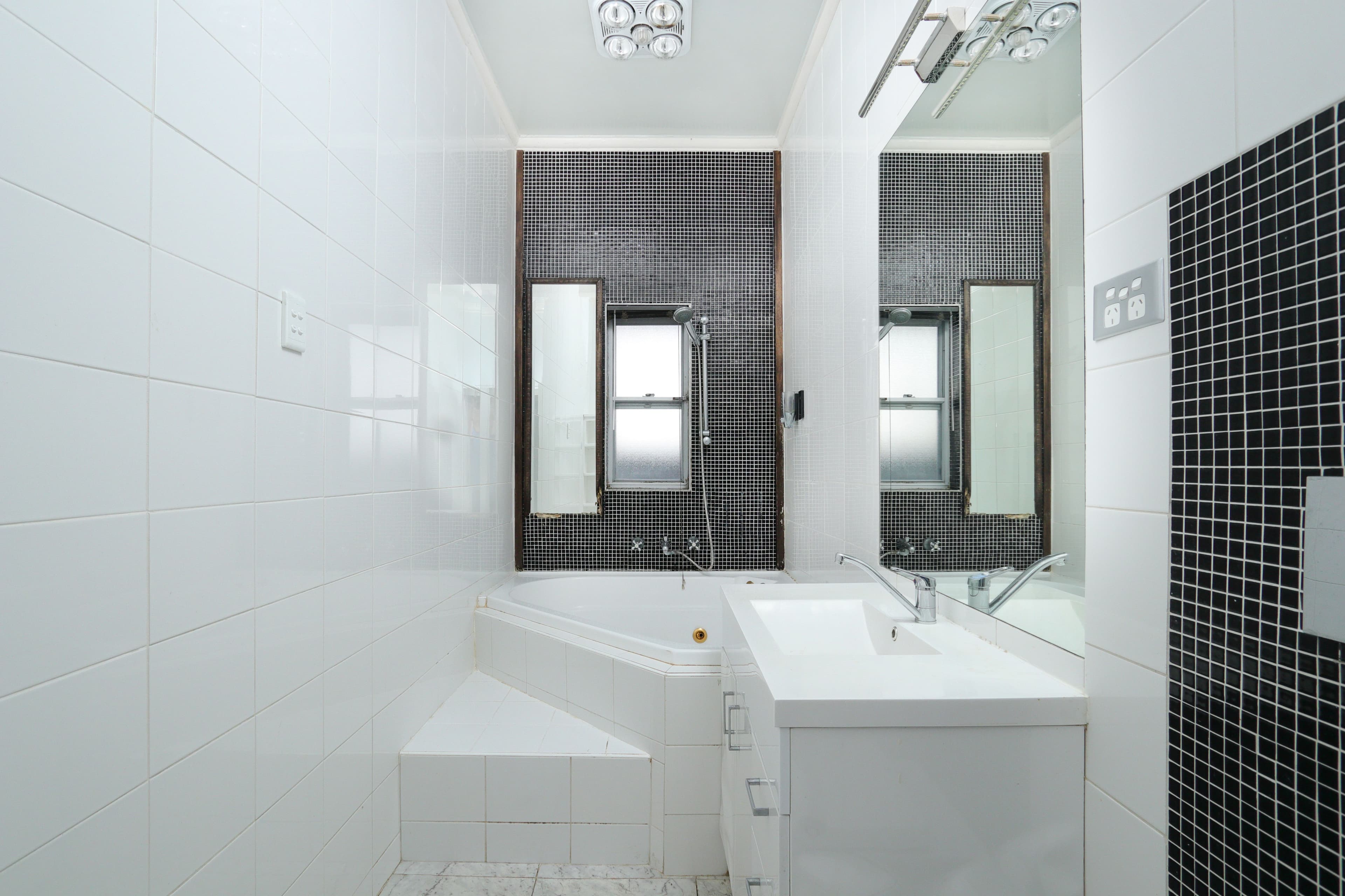 644 King Georges Road, Penshurst - Thumbnail 4