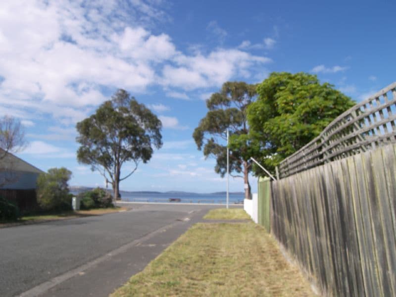  20 Osborne Esplanade, KINGSTON BEACH TAS 7050, Kingston Beach - Thumbnail 2