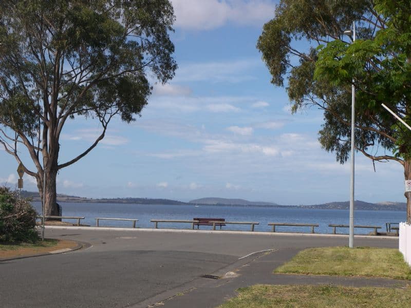  20 Osborne Esplanade, KINGSTON BEACH TAS 7050, Kingston Beach - Thumbnail 3