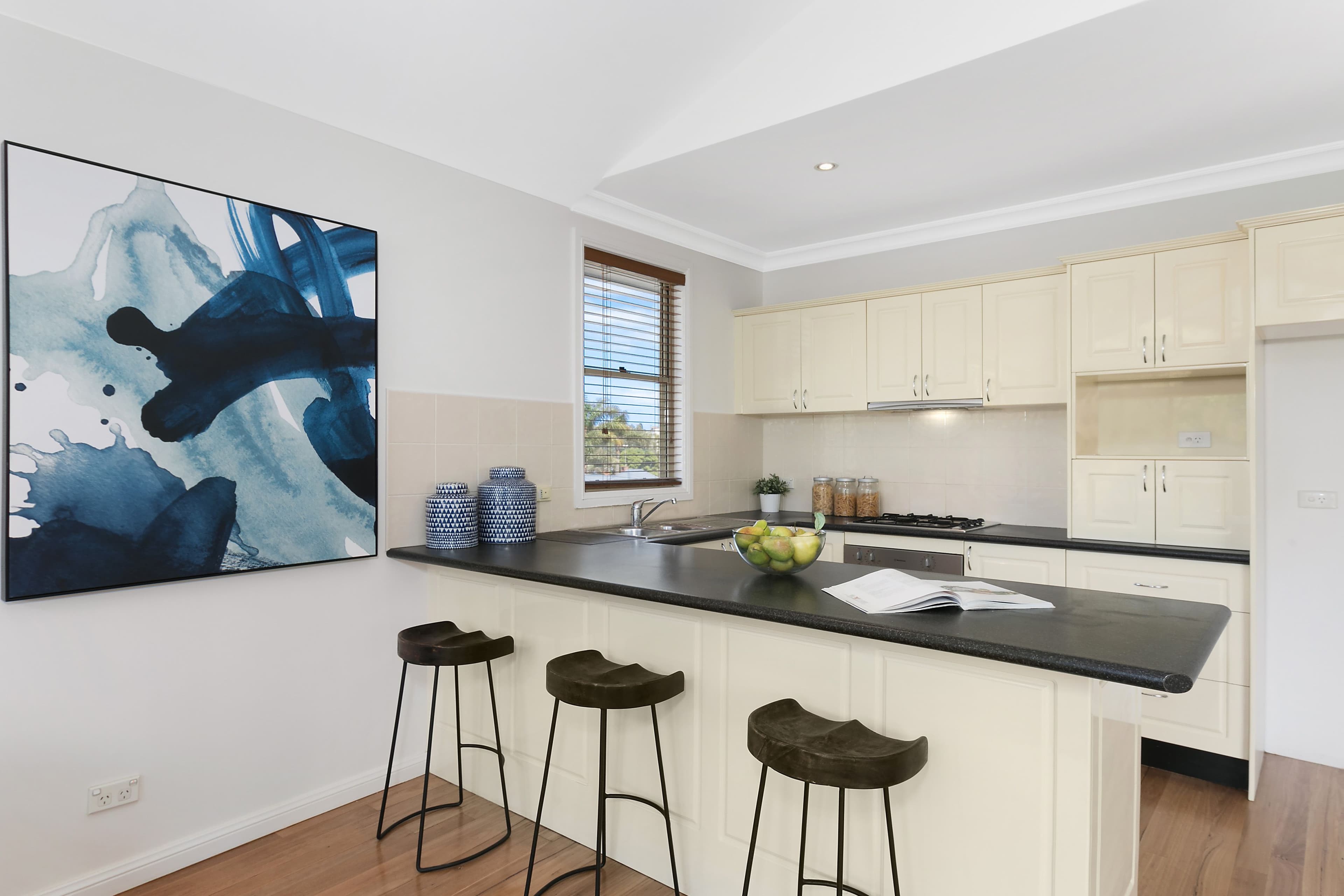6 Evans Street, Freshwater - Thumbnail 3