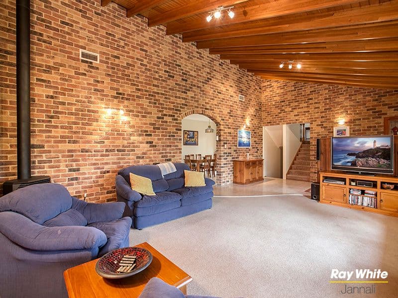 18 Goshawk Crescent, Woronora Heights NSW 2233, Woronora Heights - Thumbnail 2