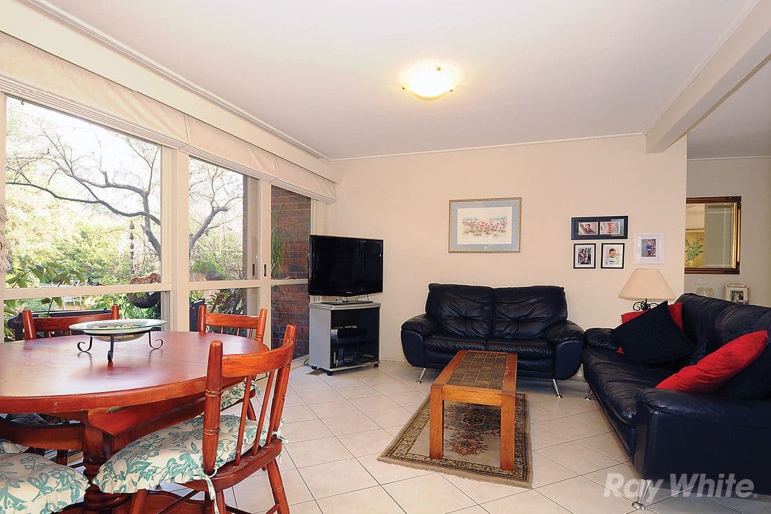 18 Stableford Avenue, GLEN WAVERLEY VIC 3150, Glen Waverley - Thumbnail 4