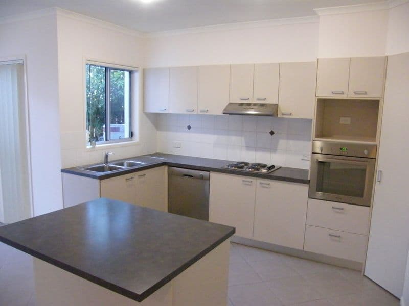49 Dalton Drive, MAROOCHYDORE QLD 4558, Maroochydore - Thumbnail 4