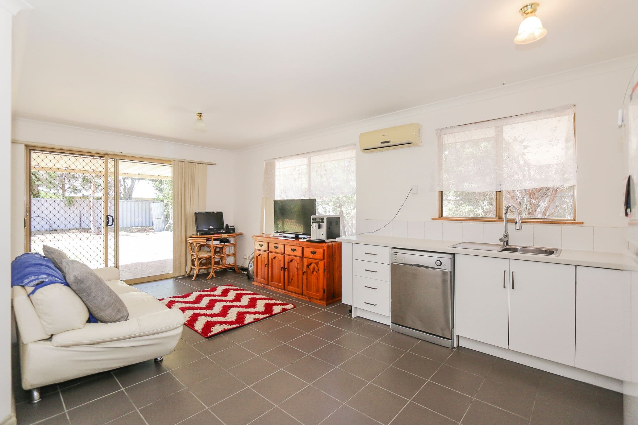 9 Torndirrup Place, Ballajura WA 6066, Ballajura - Thumbnail 3