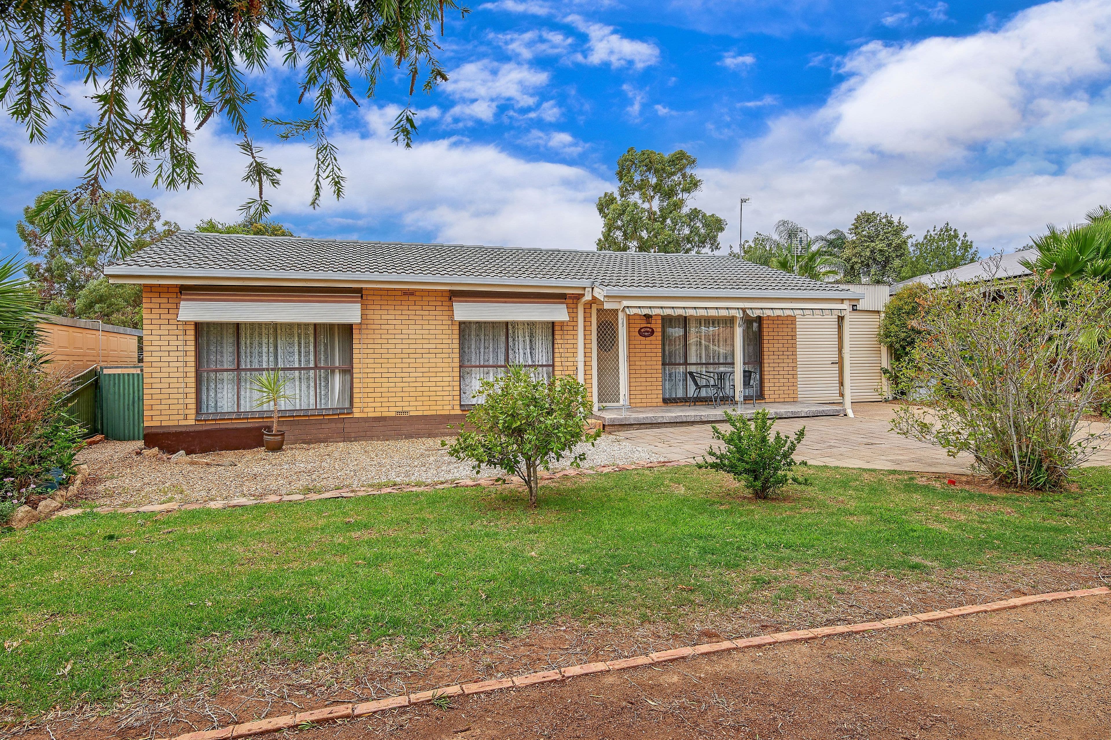 18 Simpson Avenue, FOREST HILL NSW 2651, Forest Hill - Image 1