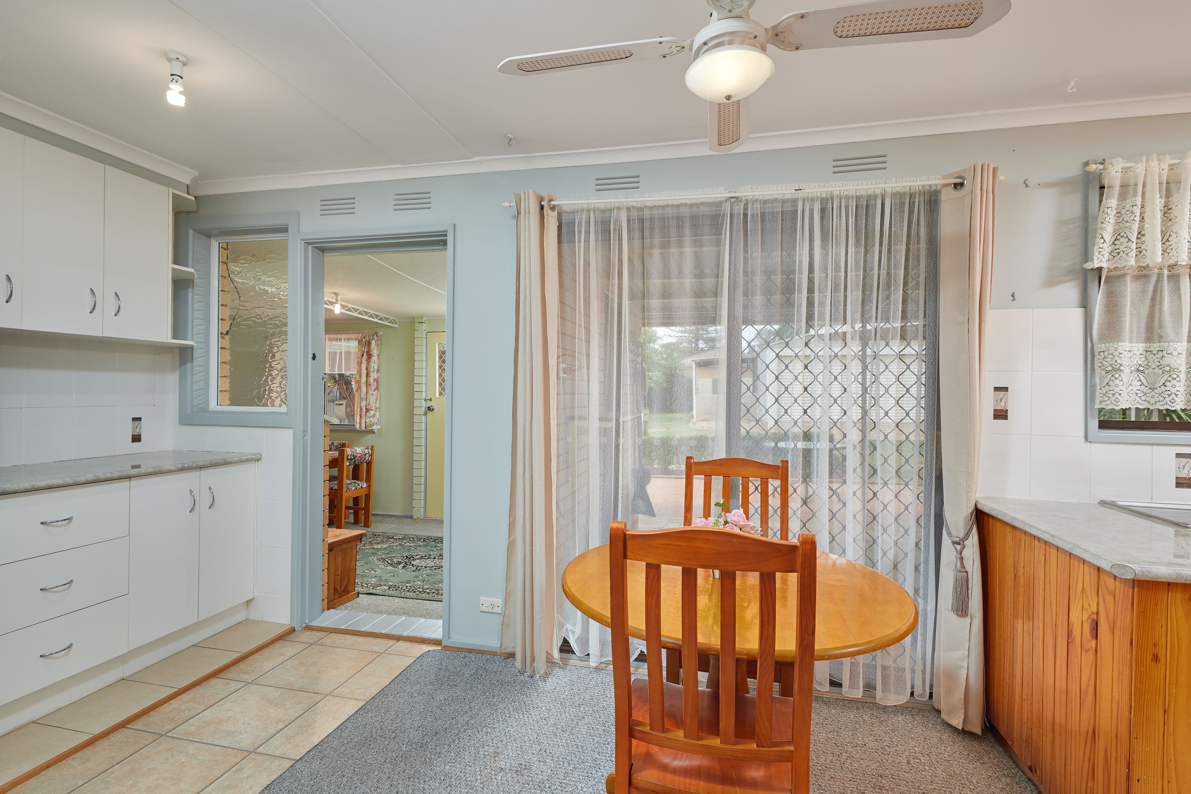 18 Simpson Avenue, FOREST HILL NSW 2651, Forest Hill - Thumbnail 4