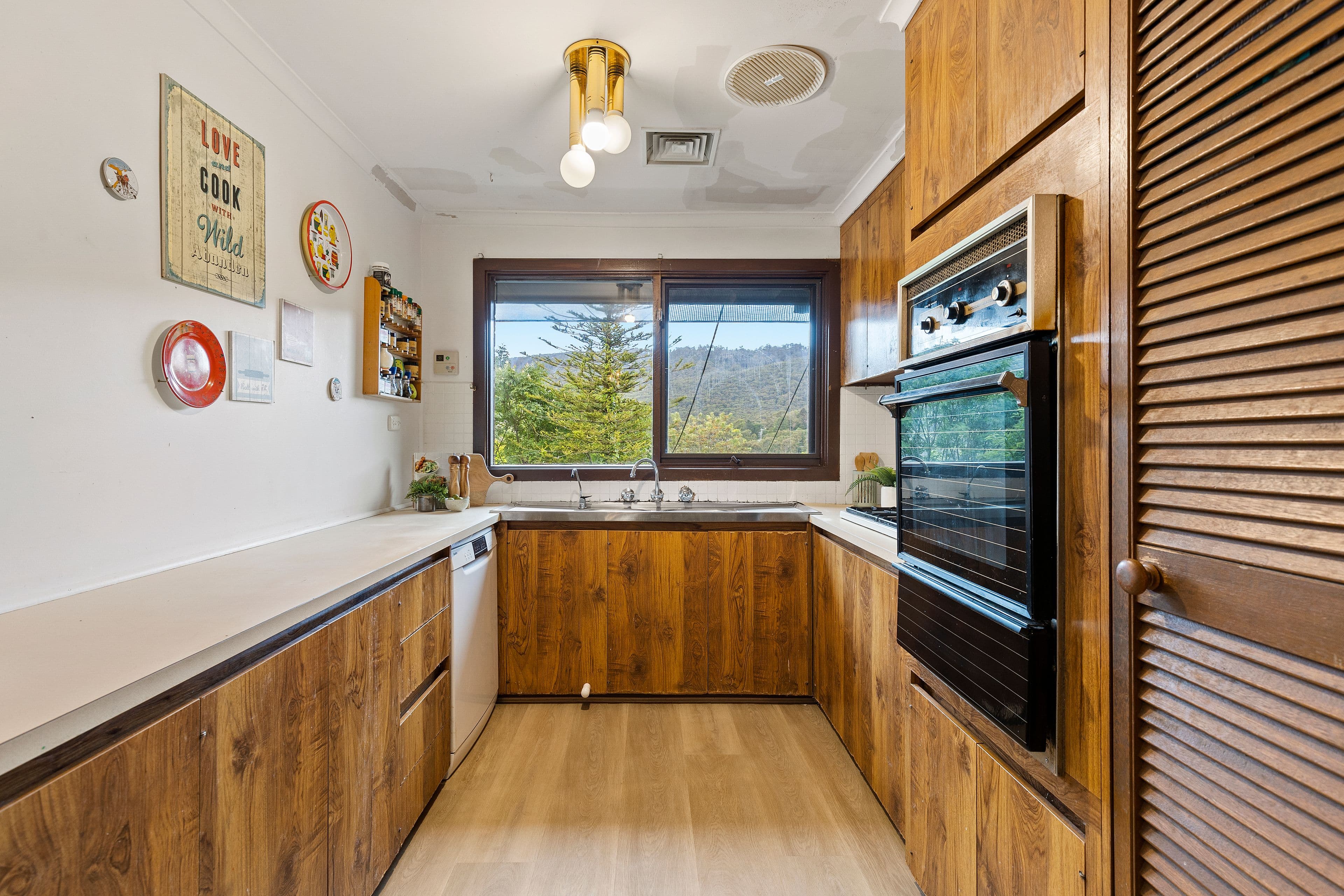 20 Alexandra Street, Upper Ferntree Gully VIC 3156, Upper Ferntree Gully - Thumbnail 5