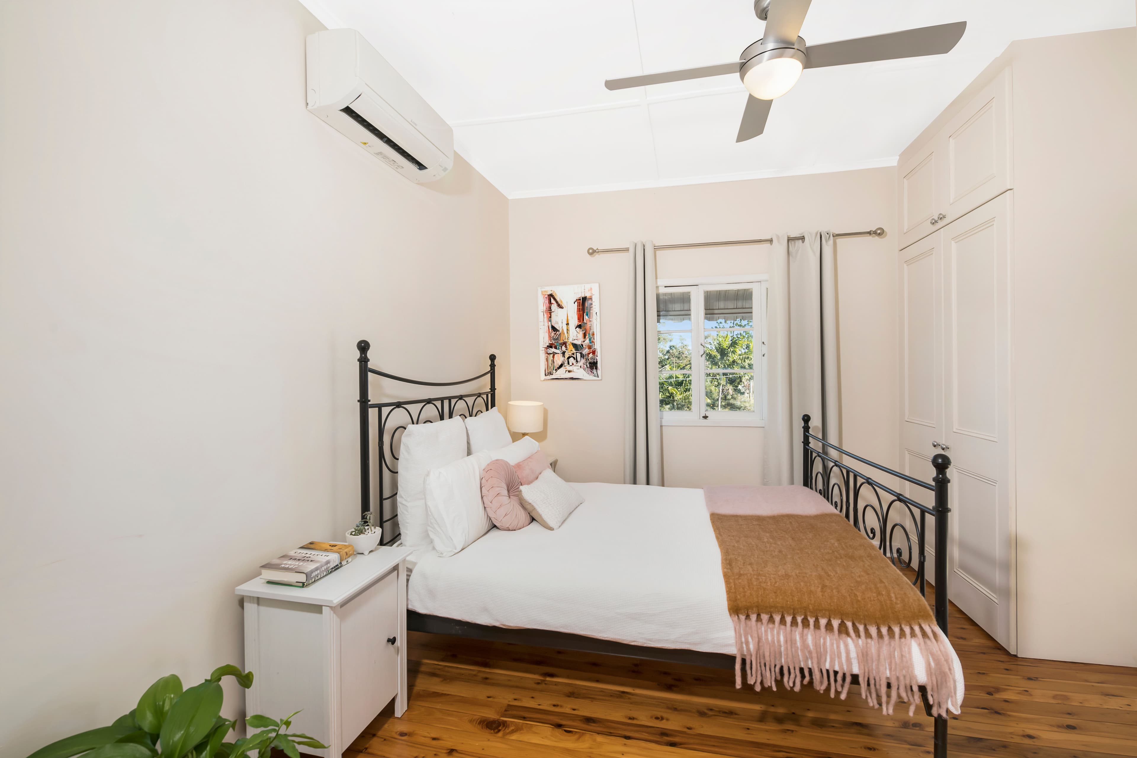 46 Waratah Avenue, Holland Park West QLD 4121, Holland Park West - Thumbnail 6
