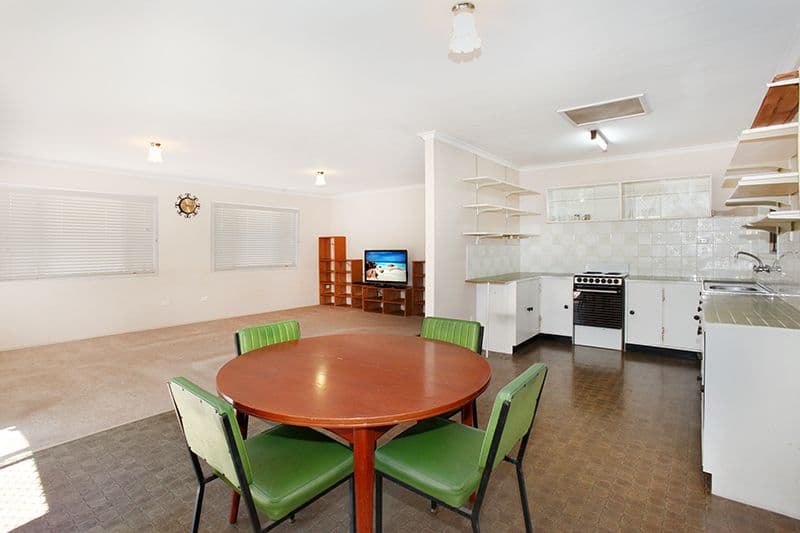 38 Tombarra Street, Mooloolaba QLD 4557, Mooloolaba - Thumbnail 3