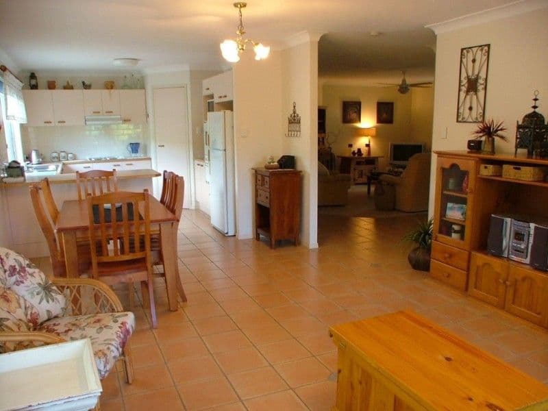 2 Andree Place, WISHART QLD 4122, Wishart - Thumbnail 4