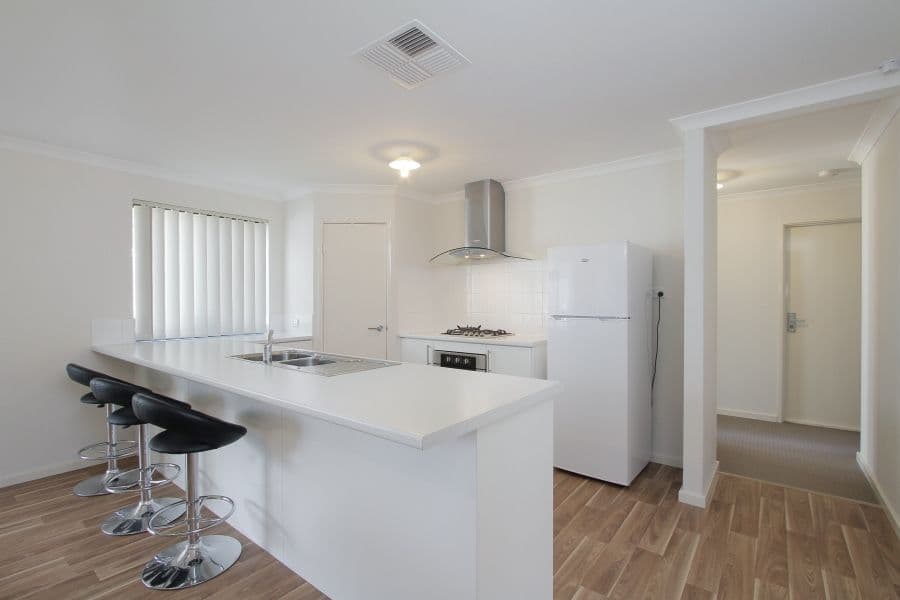 215 Scott Street, CLOVERDALE WA 6105, Cloverdale - Thumbnail 5
