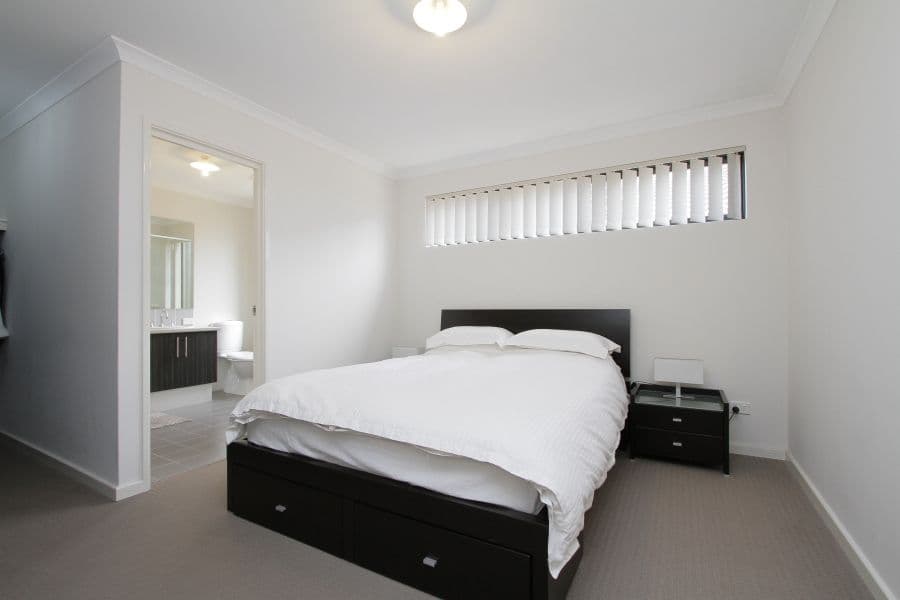 215 Scott Street, CLOVERDALE WA 6105, Cloverdale - Thumbnail 7