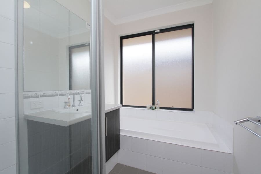 215 Scott Street, CLOVERDALE WA 6105, Cloverdale - Thumbnail 8
