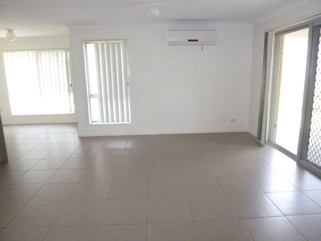 32 Tequesta Drive, Beaudesert QLD 4285, Beaudesert - Thumbnail 2