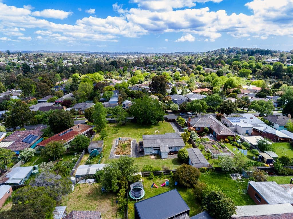 15 GLEN CAIRN Avenue, Ringwood VIC 3134, Ringwood - Thumbnail 3