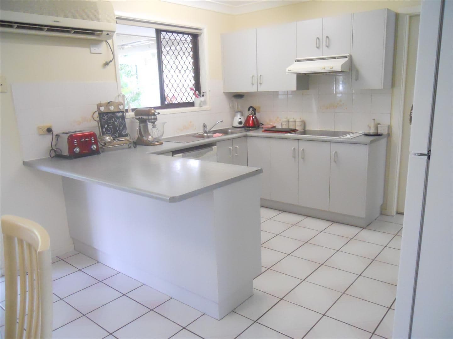 42 Cowan Street, GRACEMERE QLD 4702, Gracemere - Thumbnail 5