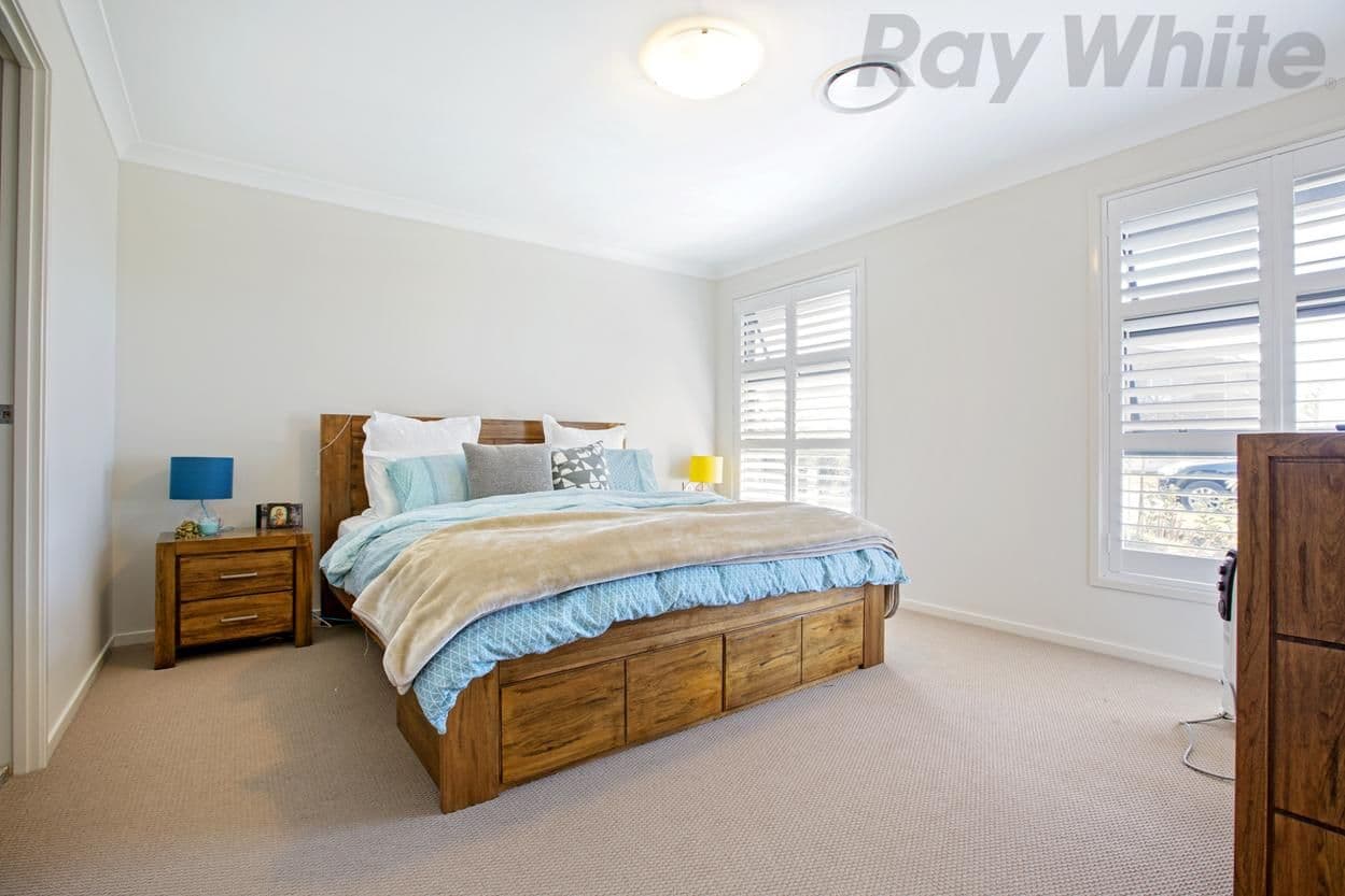 78 Southern Cross Avenue, Middleton Grange - Thumbnail 8