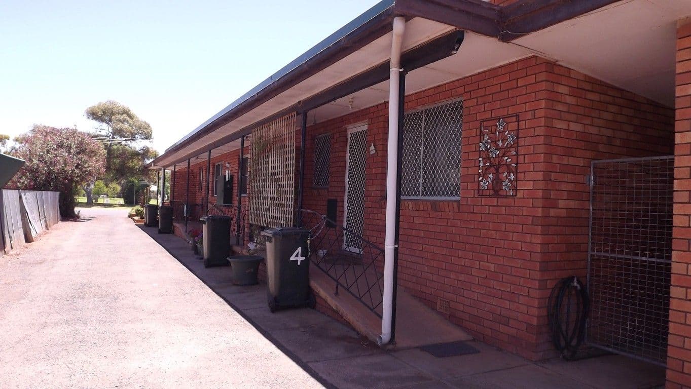 9 Harding Avenue, CONDOBOLIN NSW 2877, Condobolin - Thumbnail 4
