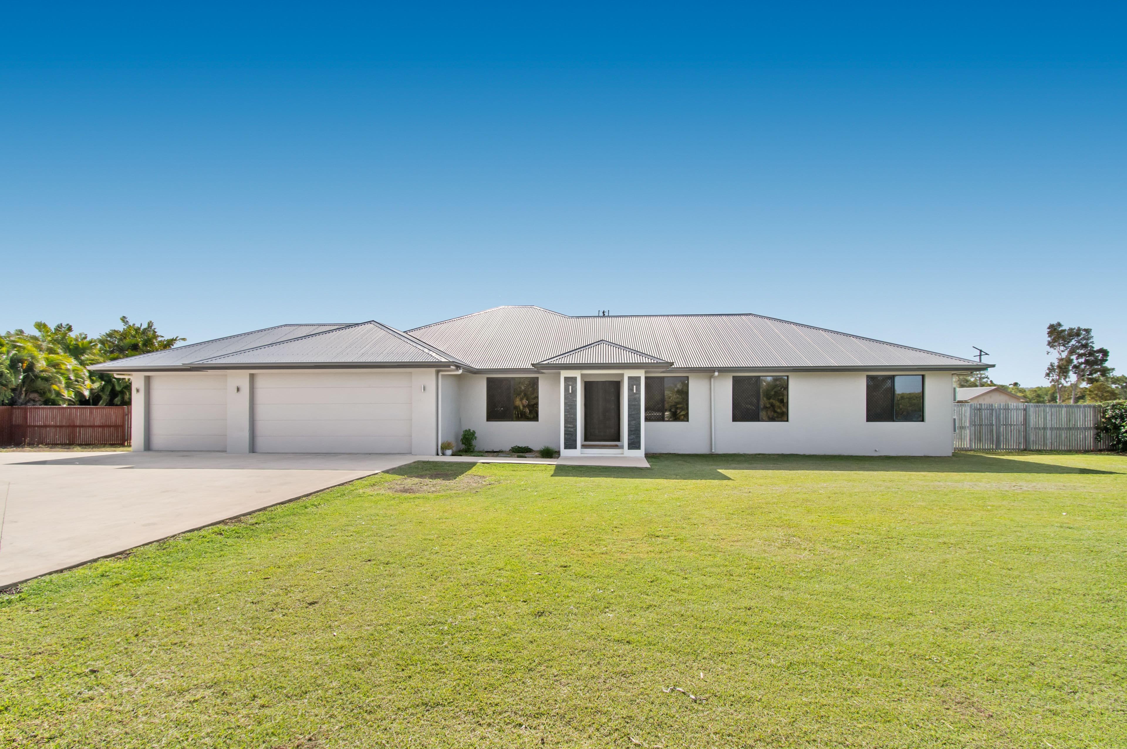 8-10 WILLIAMS Road, Alligator Creek QLD 4816, Alligator Creek - Thumbnail 2