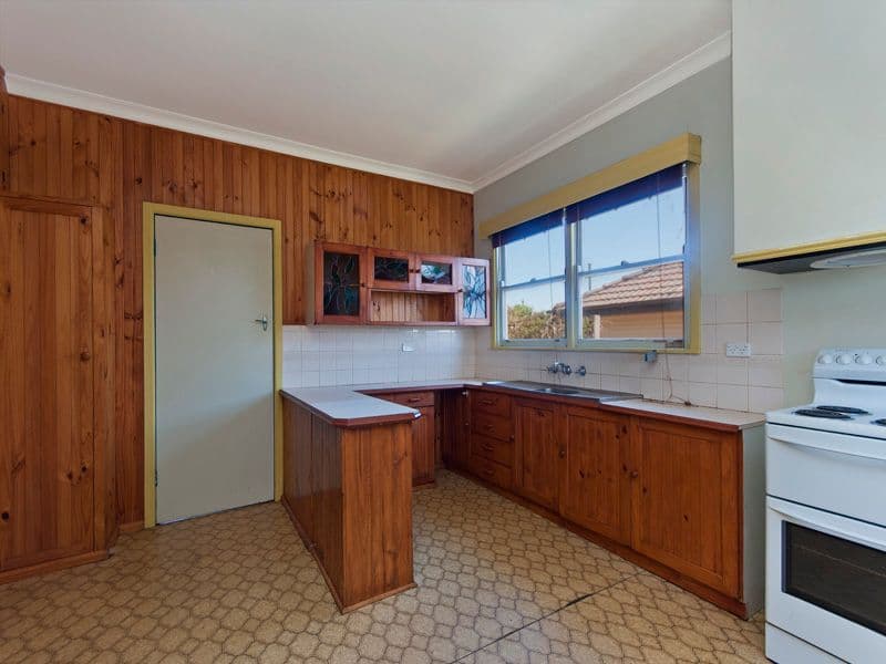 81 Hopetoun Road, Warrnambool VIC 3280, Warrnambool - Thumbnail 3
